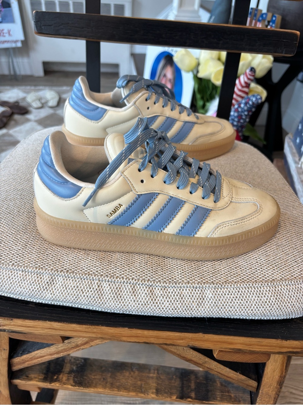 Youth 5 1/2 -(normally wear women's 7 1/2) Samba Cream & Light Blue